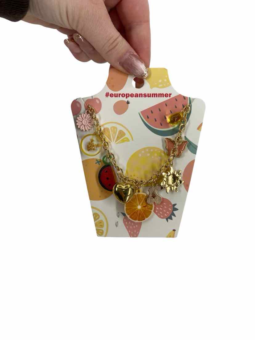 Unique Designs Ladies Summer Size NEW Necklace