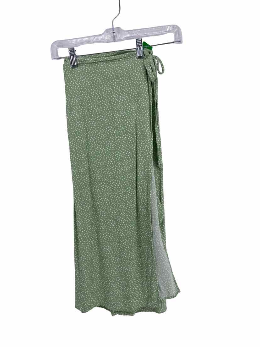 Urban Romantics Ladies Size M Skirt