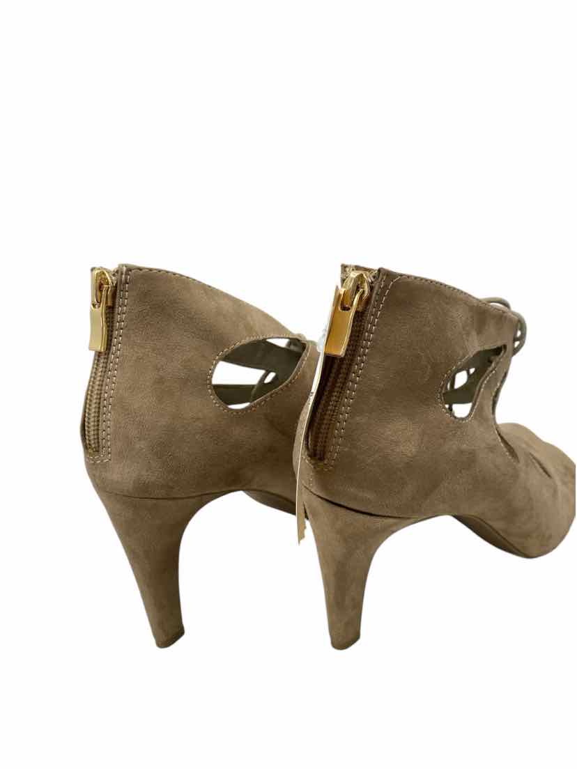 Ana Ladies Size 8.5 Shoes