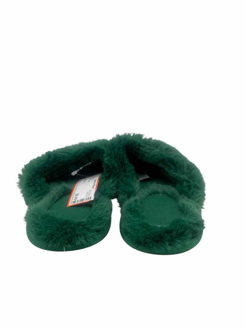 Stars Above Ladies Size 7/8 Slippers