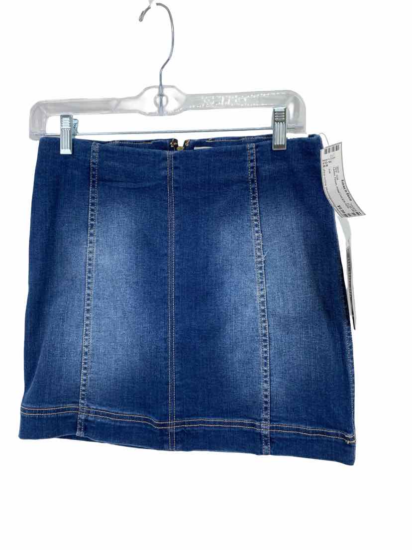 Jolt Ladies Size 7/28 NEW Skirt