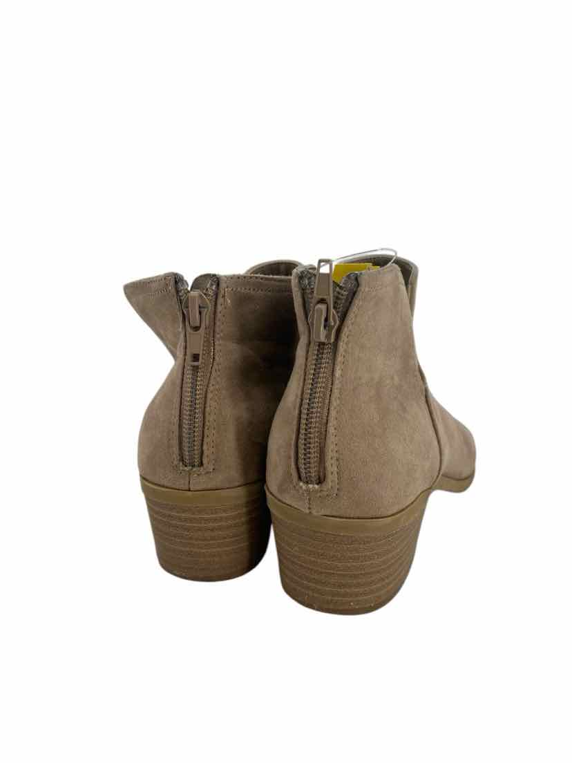Express Ladies Size 8 Boots
