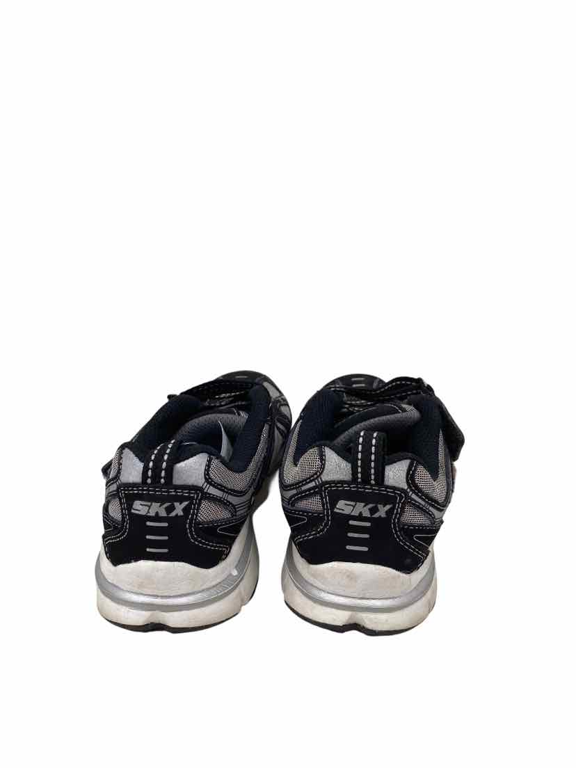 Sketchers Kids Size 1 Shoes
