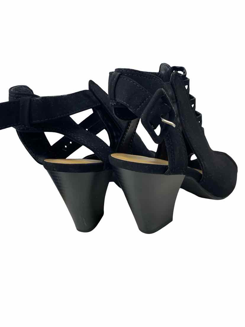 City Classified Ladies Size 8 Shoes