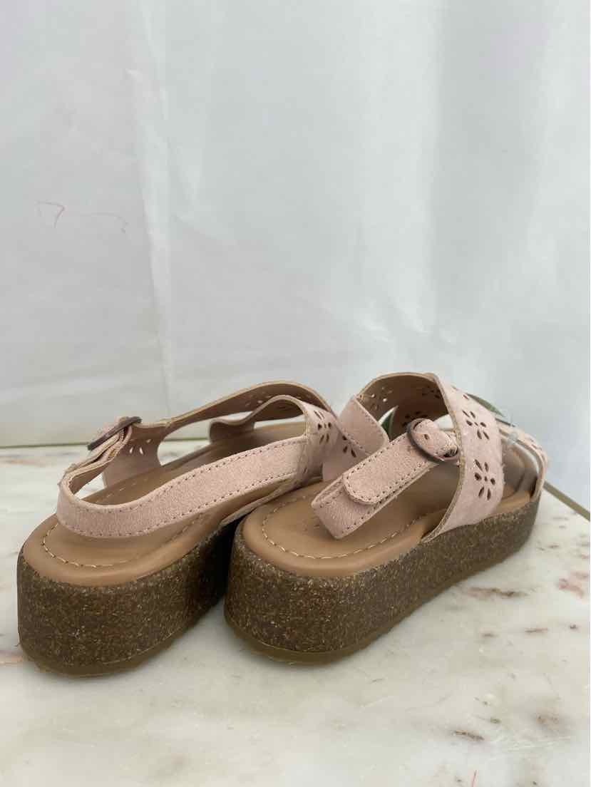 Old Navy Kids Size 1 Like New Sandals