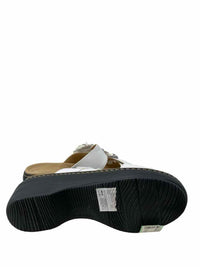 Clarks Ladies Size 8.5 Like New Sandals
