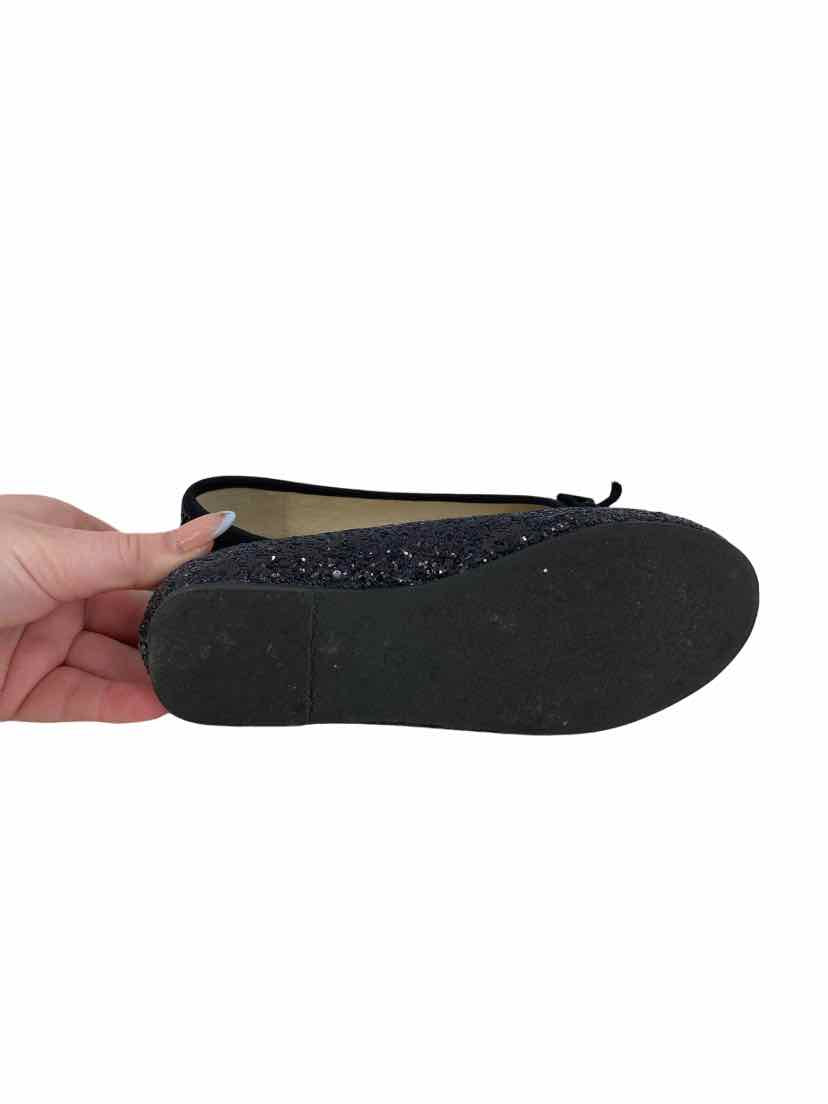 There Abouts Kids Size 12 Shoes