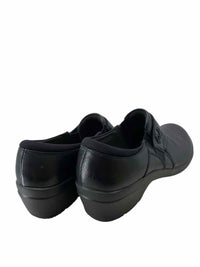 Clarks Ladies Size 8.5 Shoes