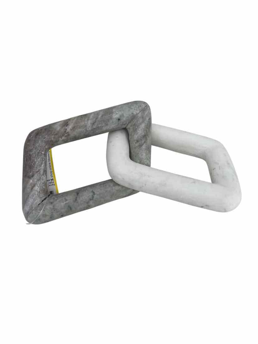 Gray Link Chain Table Decor