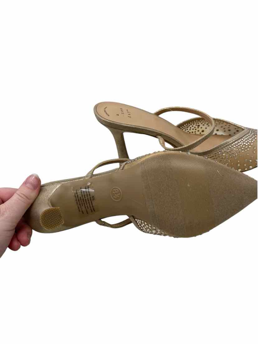 A New Day Ladies Size 8.5 Like New Shoes