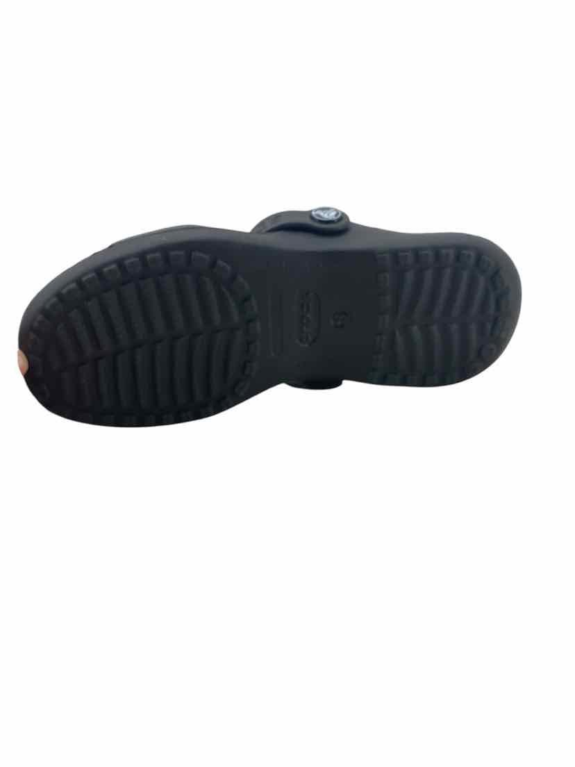 Crocs Ladies Size 6 Shoes