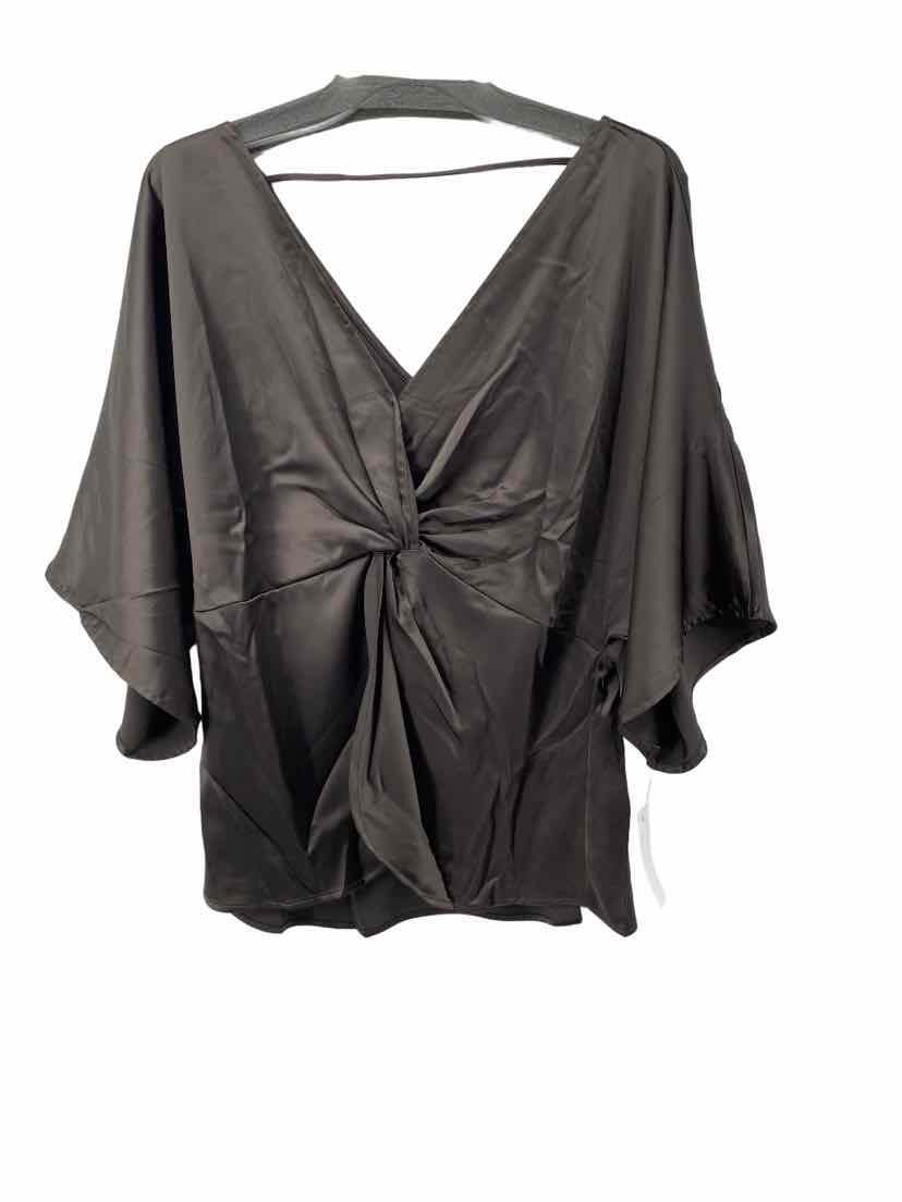 Pleione Ladies Size Large Shirt