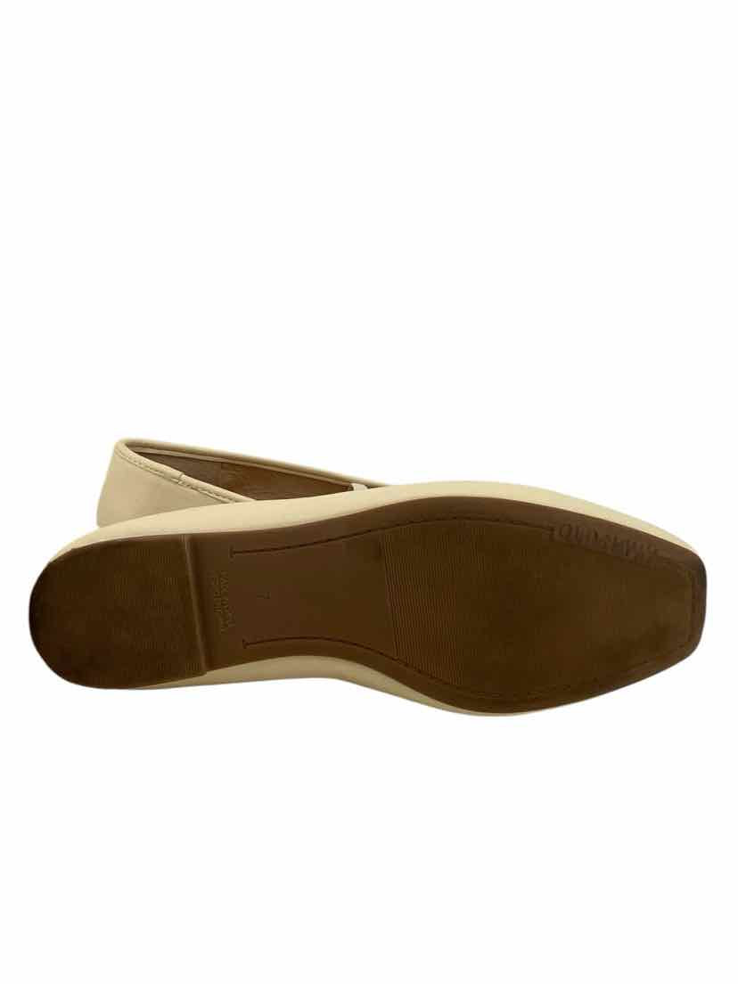 Old Navy Ladies Size 7 Shoes