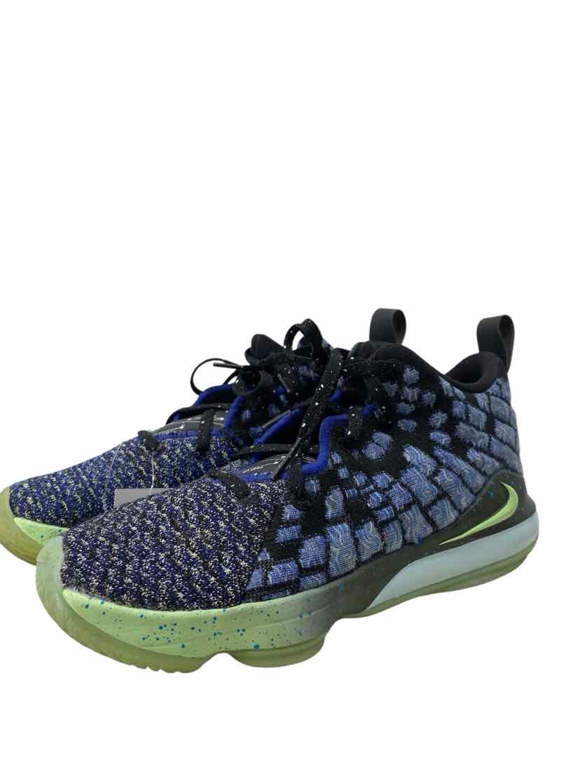 Nike Kids Size 3 Shoes