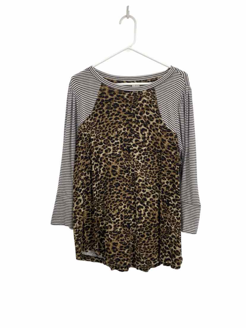 Cato Ladies Size 18/20 Shirt