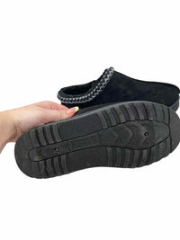 White Mountain Ladies Size 8 Shoes