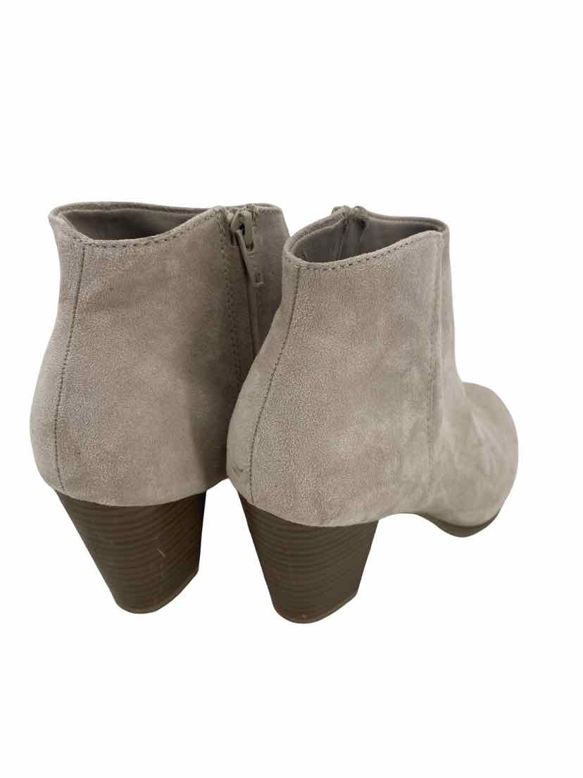 Old Navy Ladies Size 8 Boots