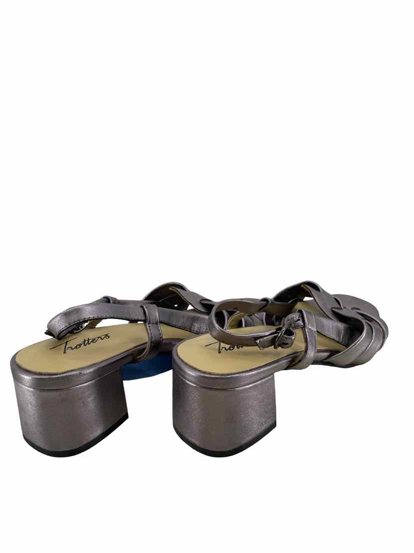 Trotters Ladies Size 7.5 Shoes