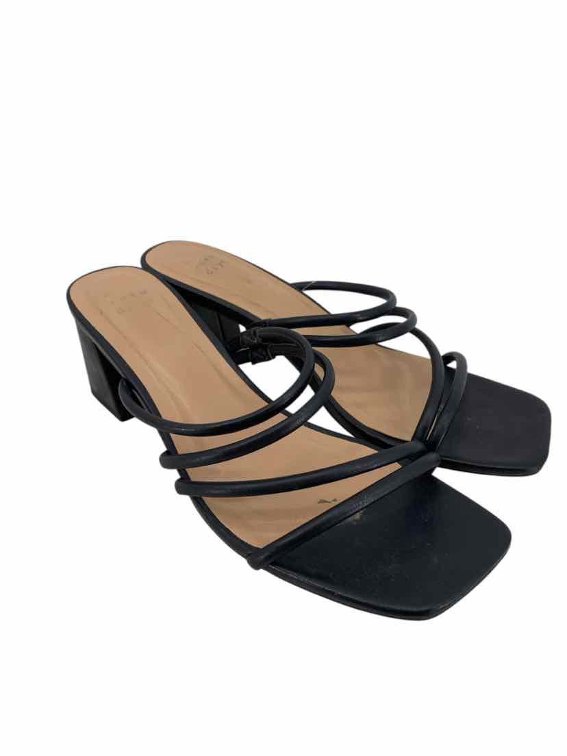 A New Day Ladies Size 8.5 Shoes