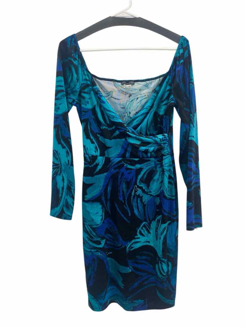 Venus Ladies Size M Dress