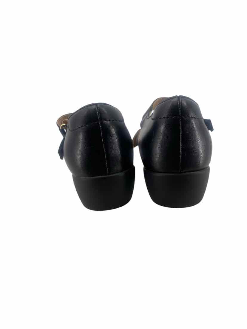 Easy Spirit Ladies Size 7 Shoes