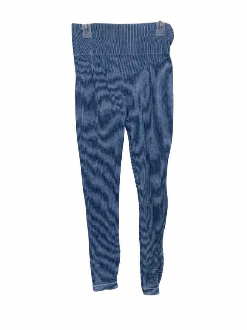 Aura Ladies Size M/L NEW Leggings