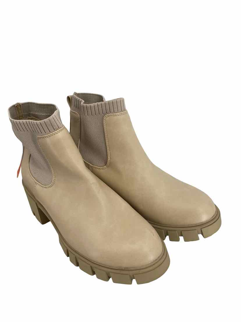 So Ladies Size 9.5 Shoes