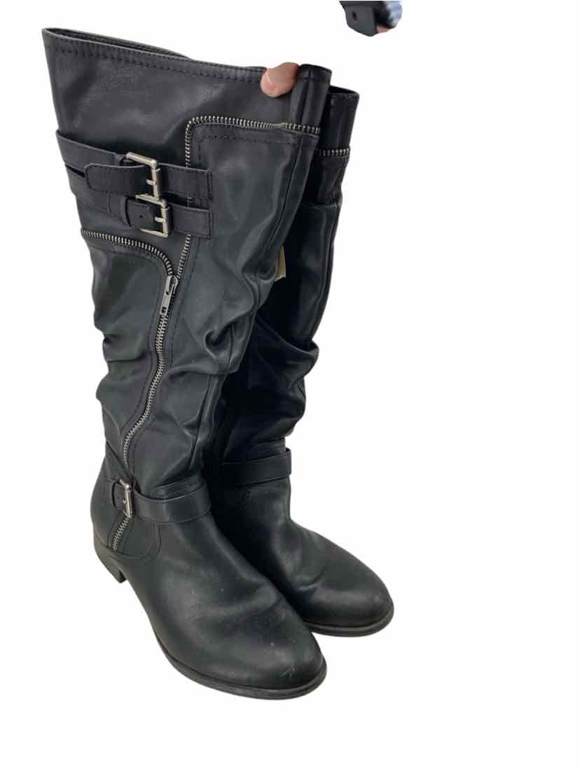 White Mountain Ladies Size 8.5 Boots