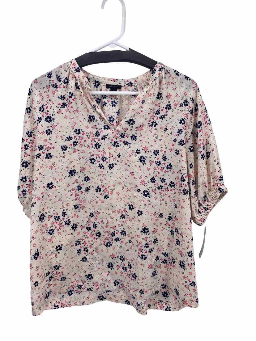 Ann Taylor Ladies Size M Shirt