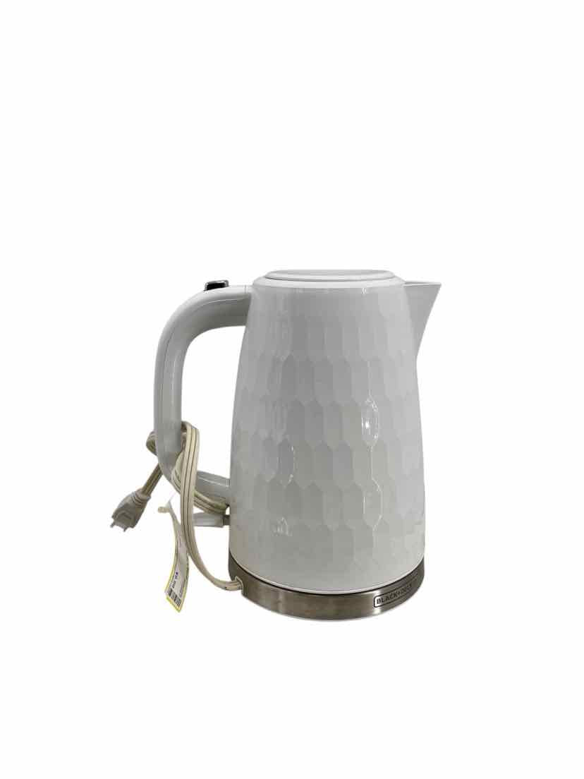 Black + Decker White Kettle
