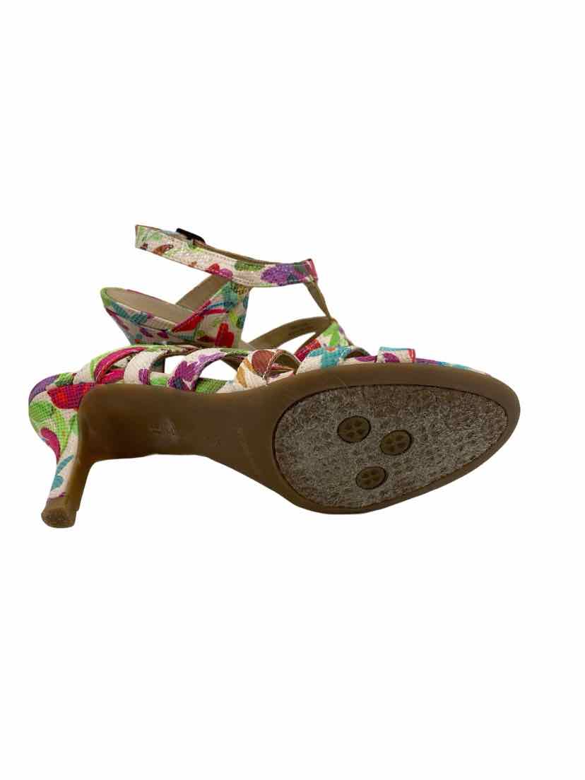 Naturalizer Ladies Size 6.5 Shoes
