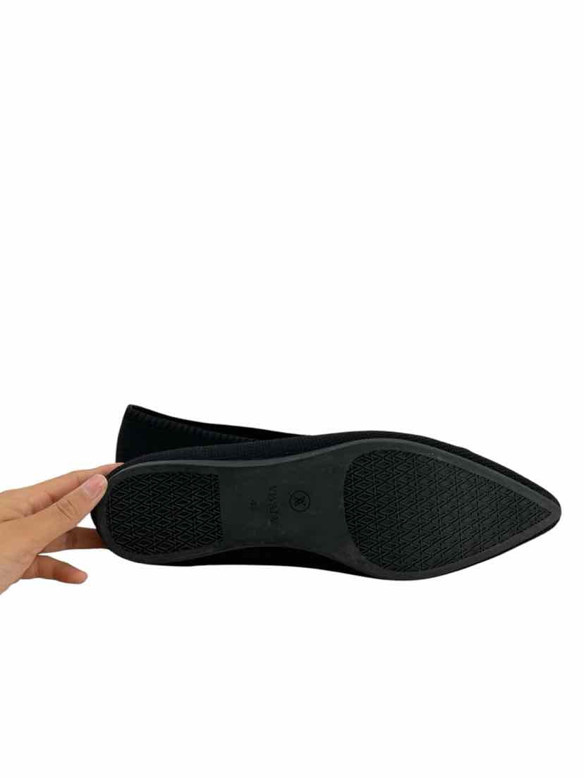 Vivaia Ladies Size 40/11 Shoes