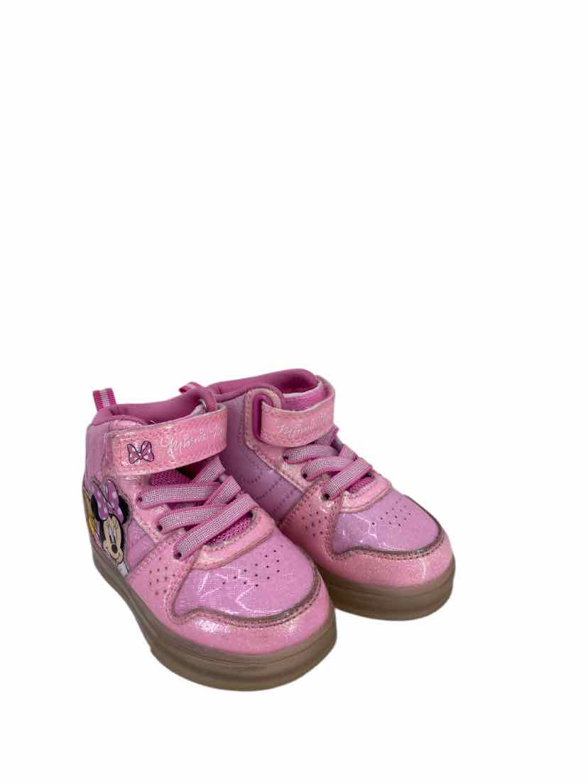 Minnie mouse Kids Size 6 Shoes