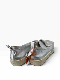 Vionic Ladies Size 9 Shoes