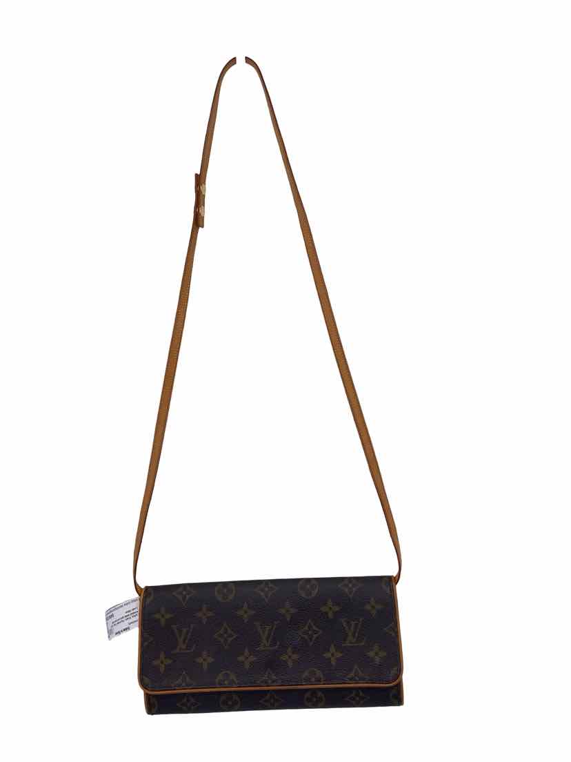 Louis Vitton Ladies Pouchette Twin 9/10 Crossbody