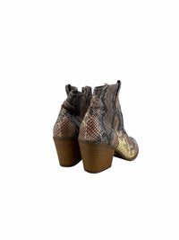 Sugar Ladies Size 8 Boots