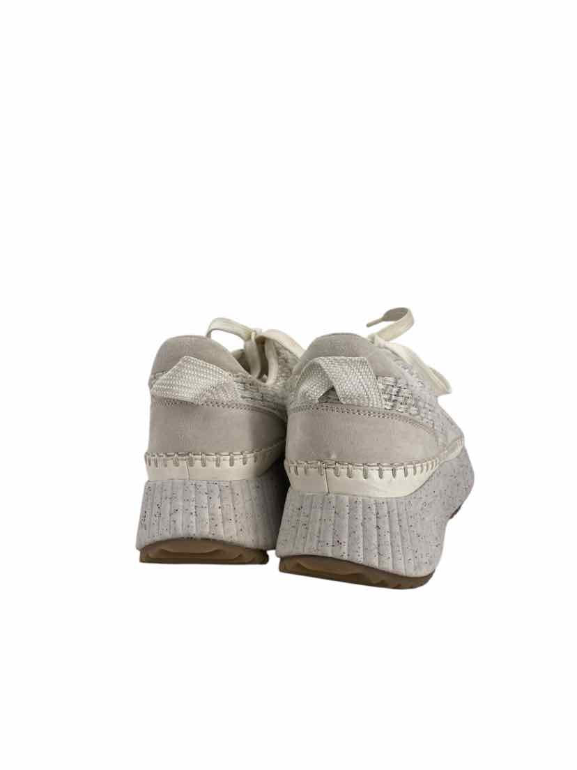 Universal Thread Ladies Size 8 Shoes