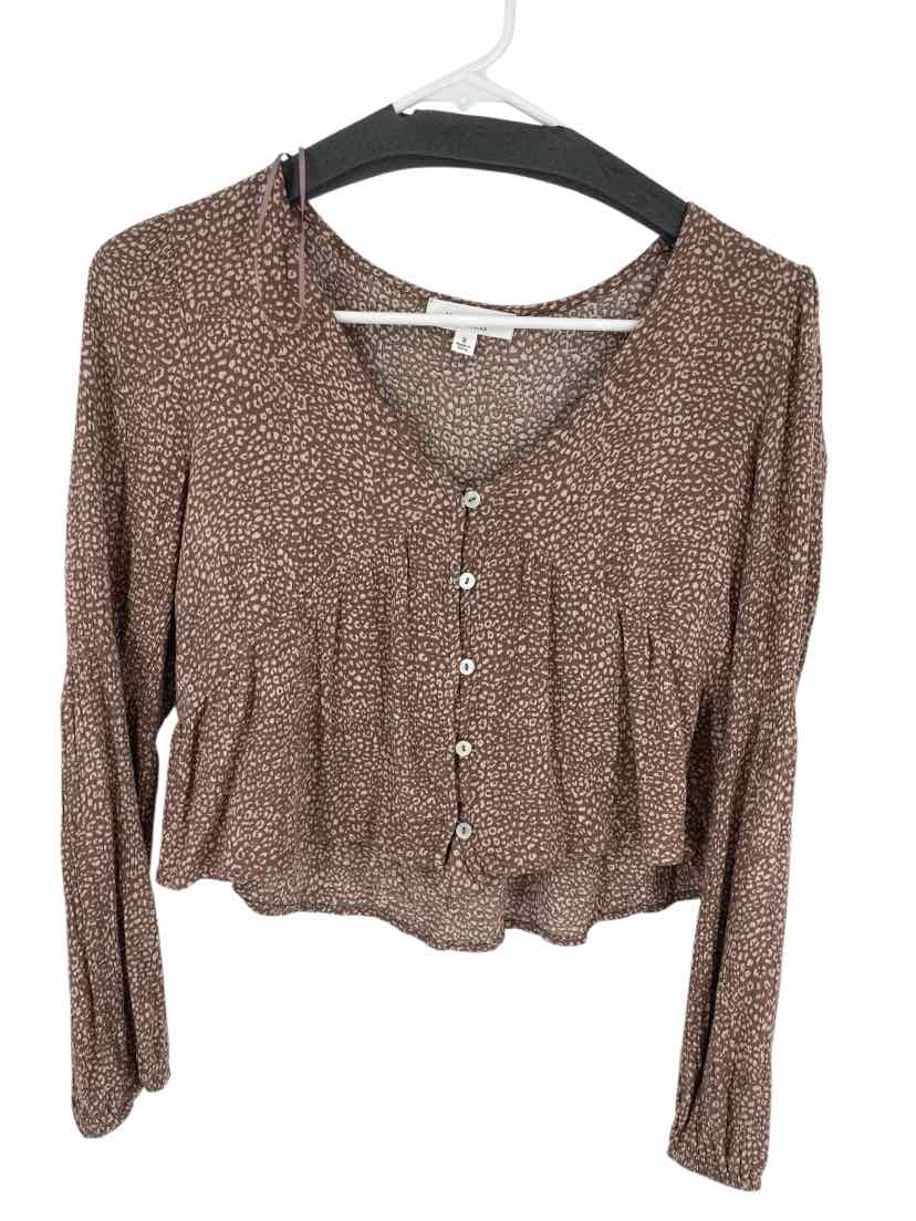 Kirious Ladies Size Small Shirt