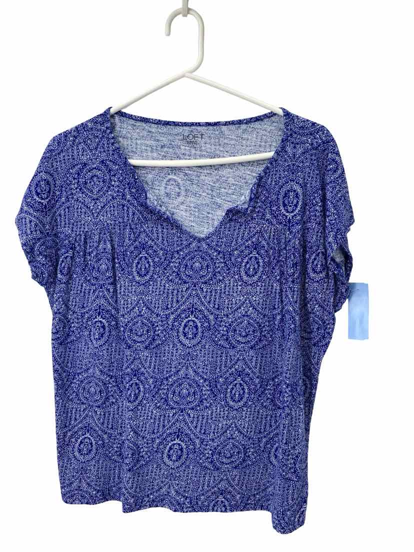 Loft Ladies Size M Shirt
