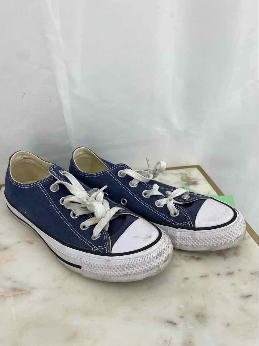 Converse Ladies Size 6 Shoes
