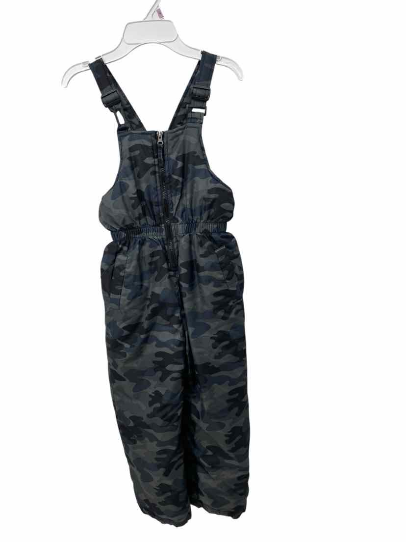 Xtreme Kids Size 5 Snowsuit