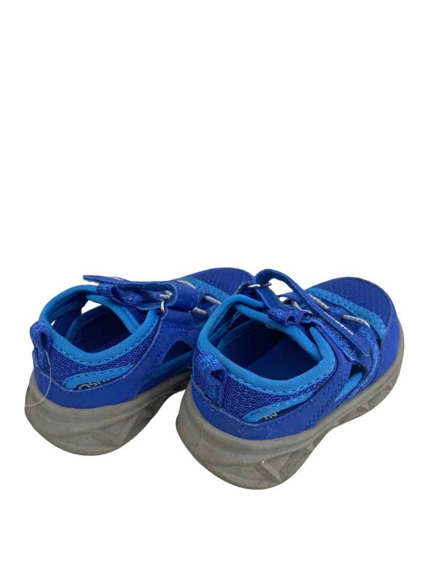 OshKosh Kids Size 6 Shoes
