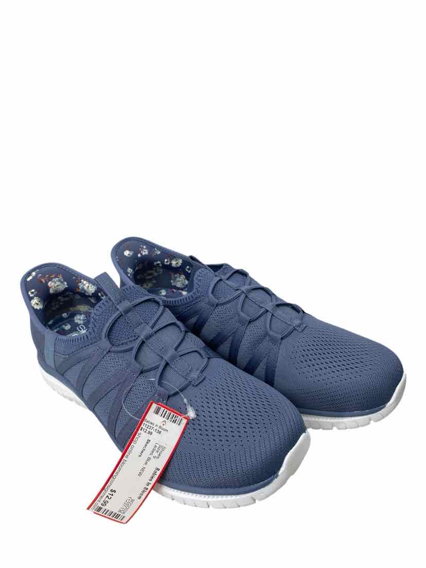 Skechers Ladies Size 9 NEW Shoes