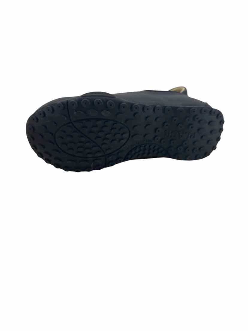 Childrens Place Kids Size 1 Shoes