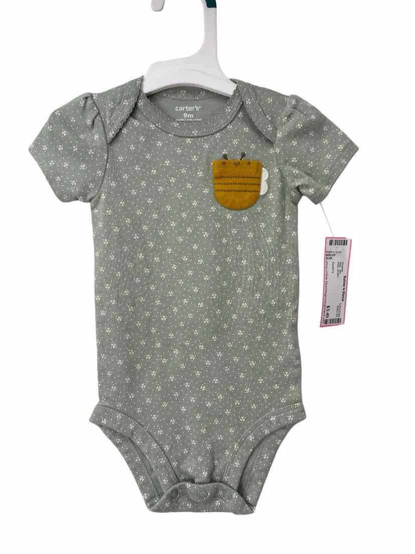Carter's Kids Size 9m Onesie