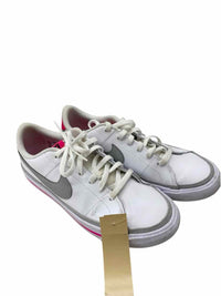 Nike Kids Size 5.5 Shoes