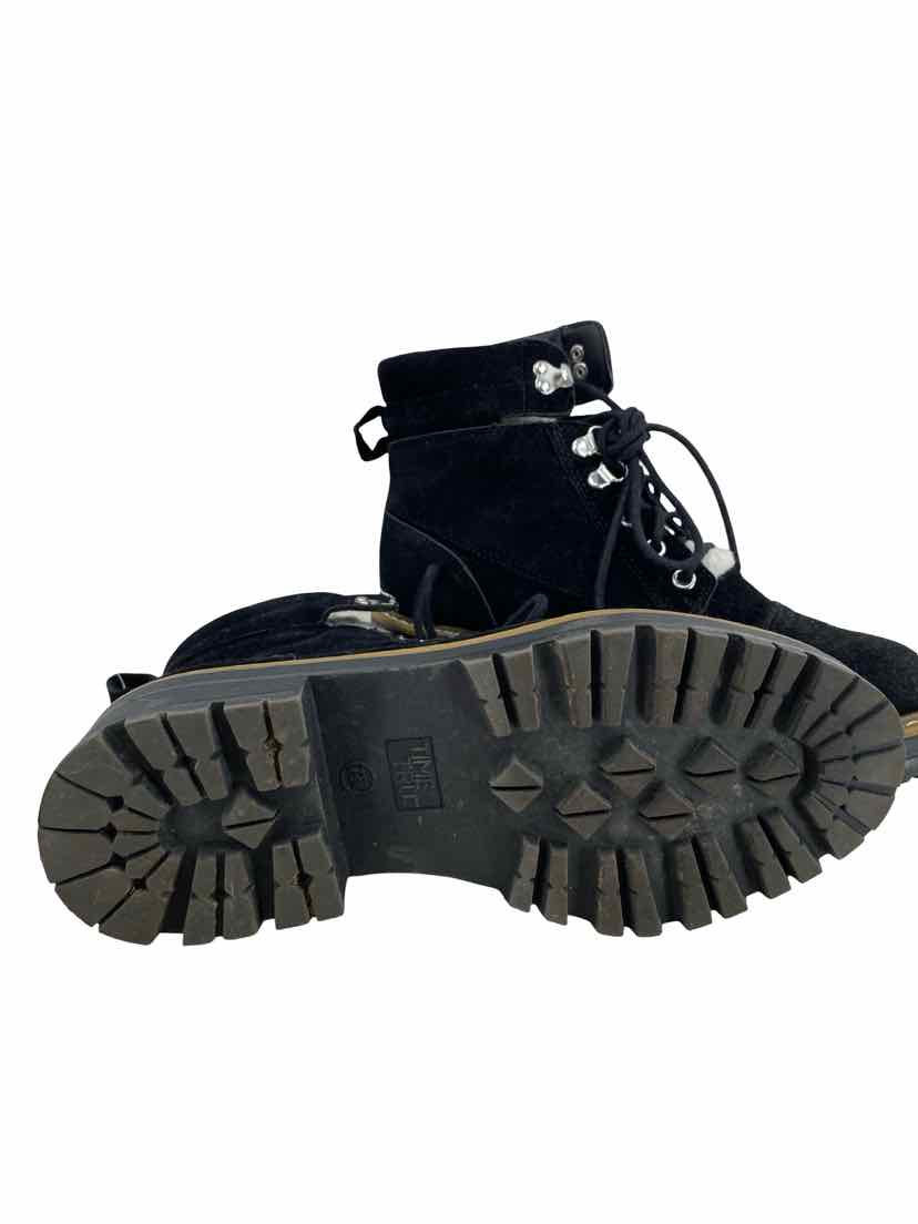 Time & True Ladies Size 7.5 Boots