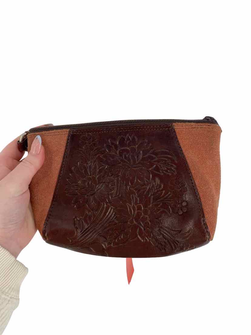 Leaders in Leather Ladies Wristlet