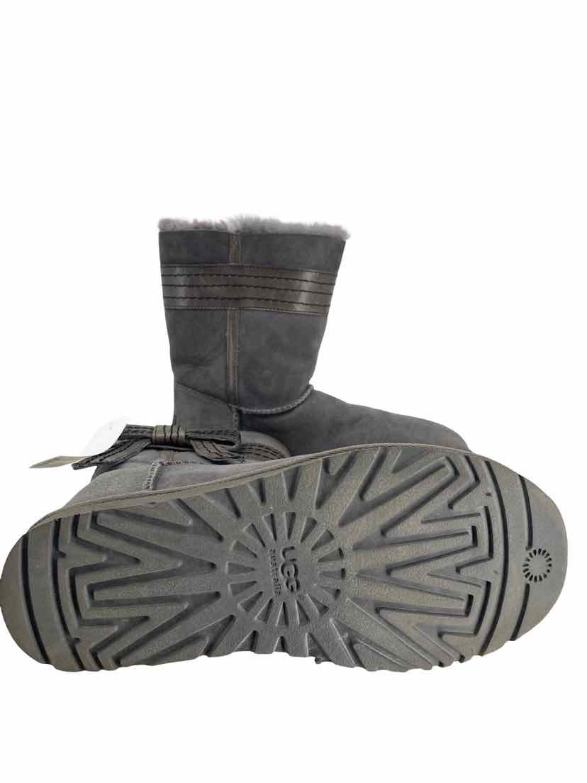 Ugg Ladies Size 8 Boots