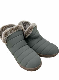 Minnetonka Ladies Size 9 Like New Boots